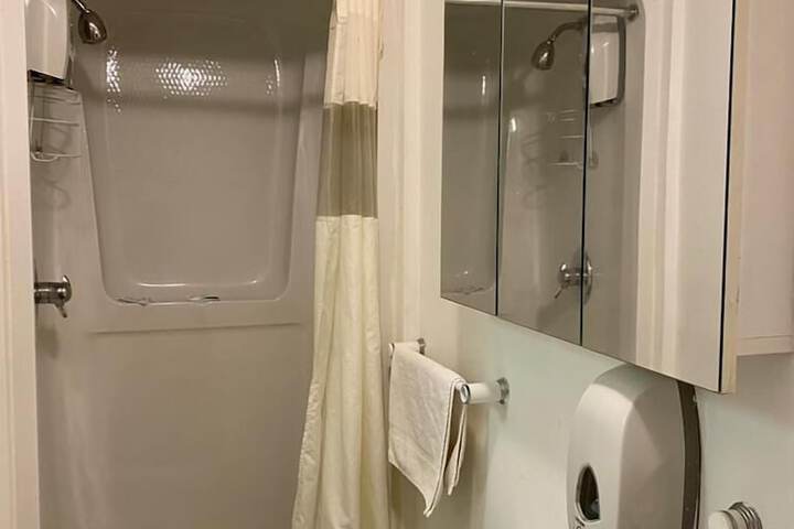 Room 30 of 48