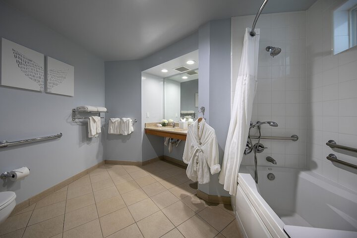 Avila Lighthouse Suites