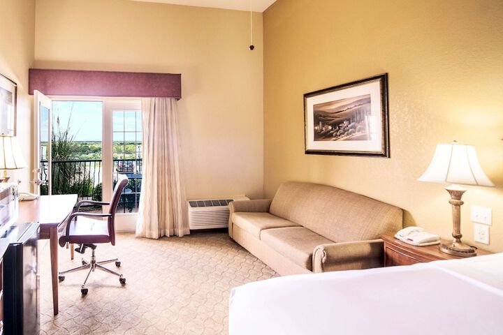 Room 36 of 100