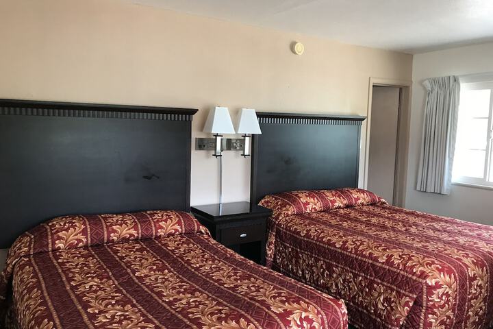 Room 6 of 25
