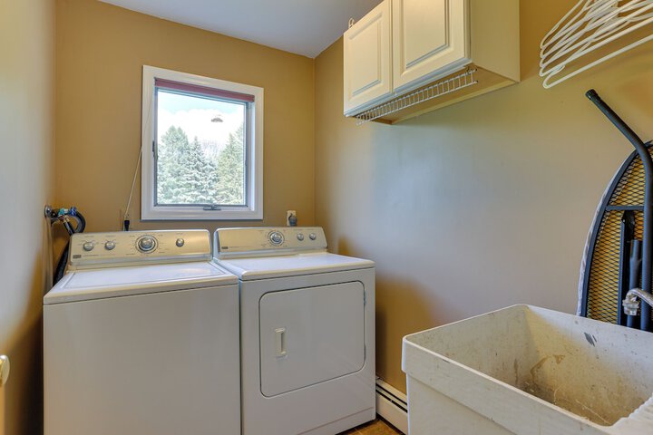 Warwick Vacation Rental w / Private Yard & Fire Pit