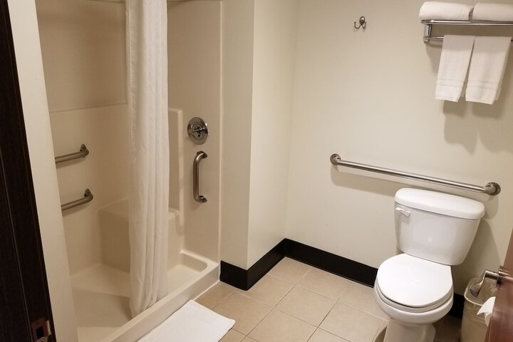 Room 32 of 37
