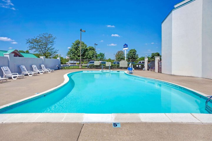 Pool 2 of 25