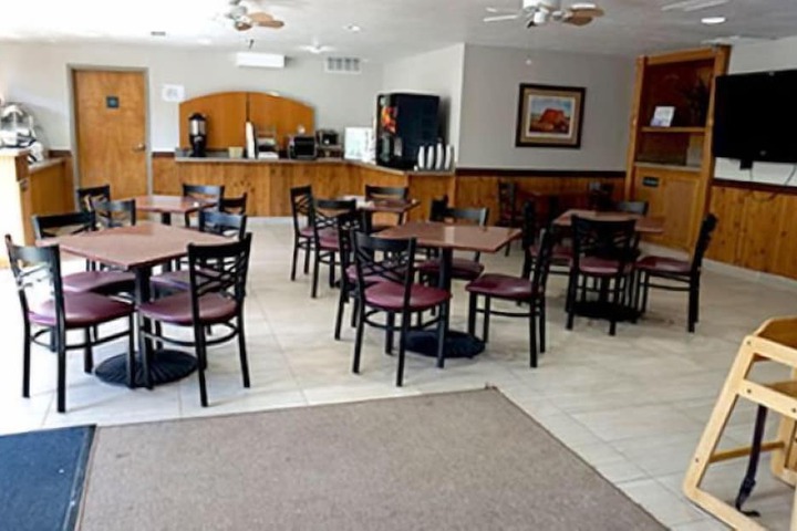 Ruidoso Mountain Inn
