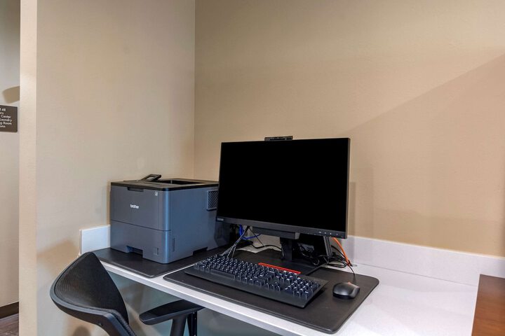 Business Center 27 of 27