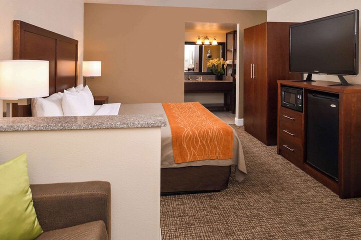 Room 19 of 48