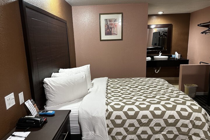 Room 115 of 155