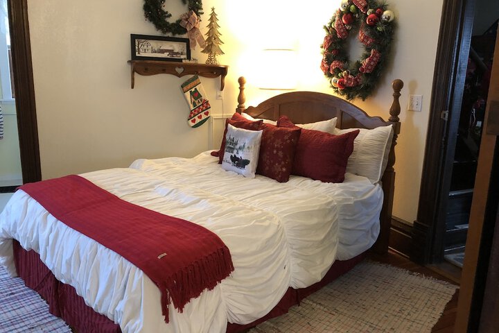 Room 13 of 25
