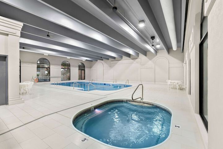 Pool 17 of 73