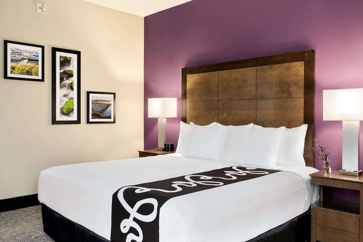 Room 18 of 25