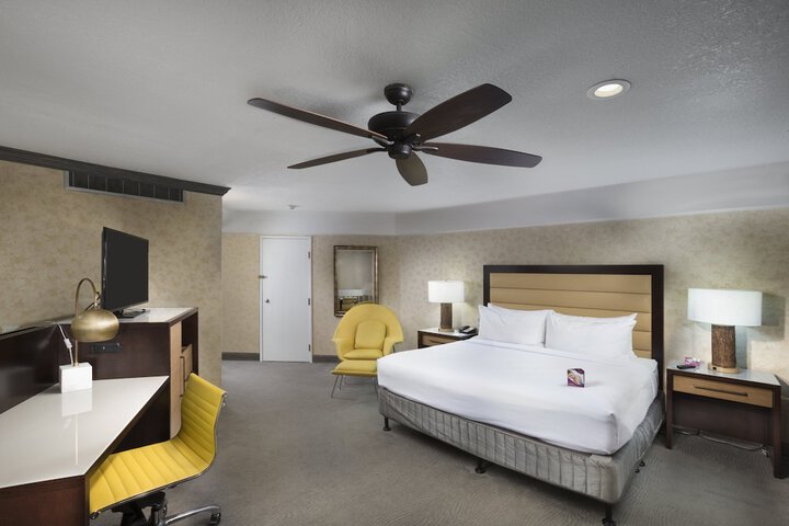 Room 44 of 80