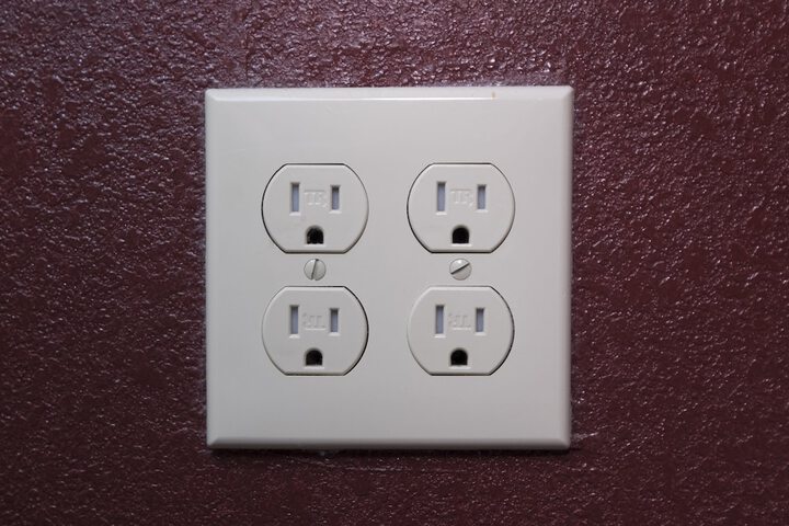 Room 32 of 37