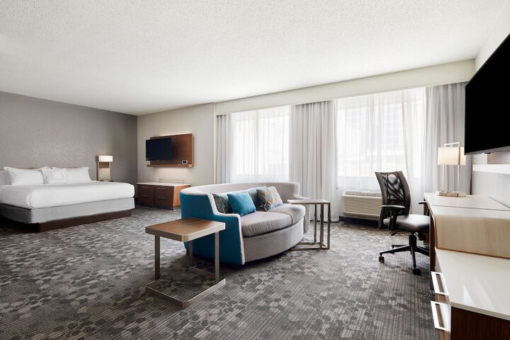 Room 17 of 34
