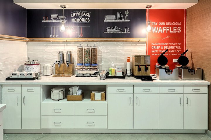 Hampton Inn & Suites Parsippany / North