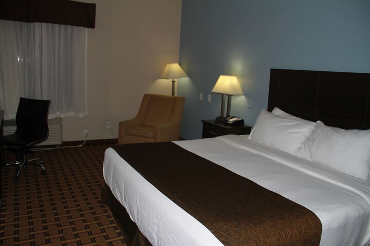 Room 25 of 43