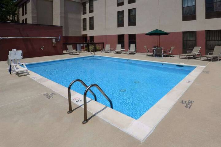 Hampton Inn Raleigh / Town of Wake Forest