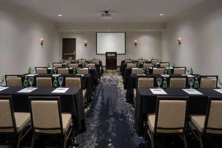 Embassy Suites by Hilton Fort Worth - Downtown