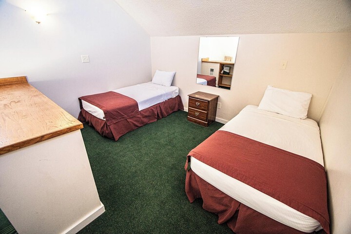 Room 15 of 27