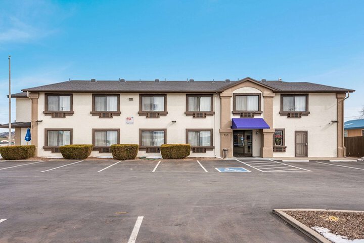 Hotel 4 of 32