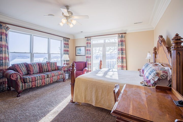 Whitestone Inn