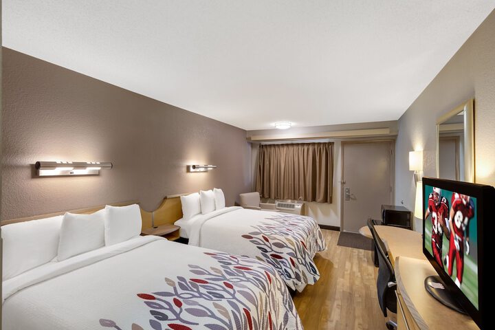 Room 13 of 28
