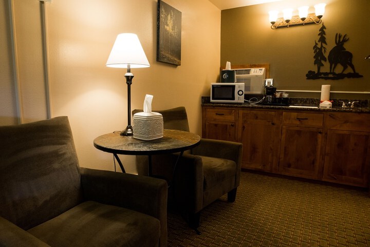 Room 41 of 191