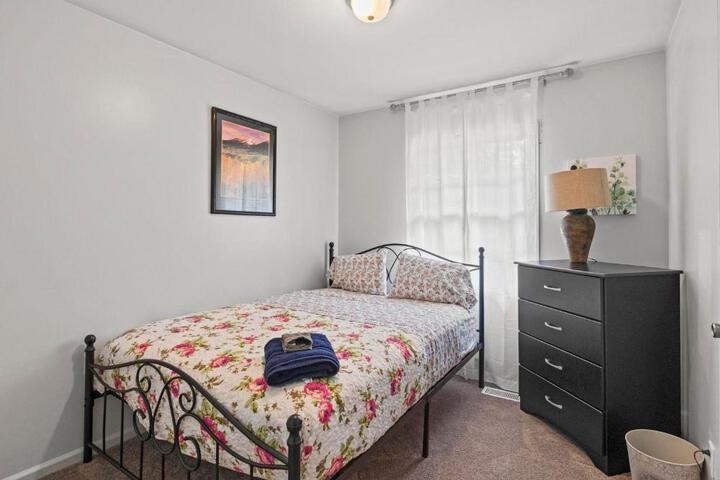 Rose Garden - Delightful Private and Peaceful Home