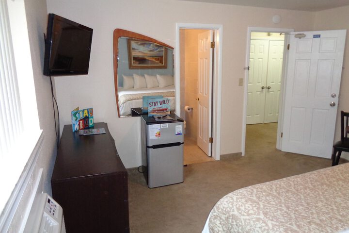 Room 18 of 38