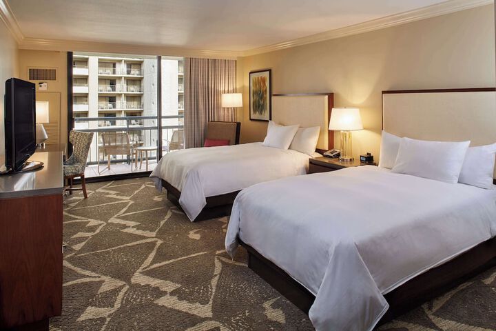 Hilton Hawaiian Village Waikiki Beach Resort
