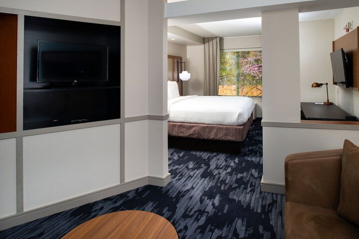 Room 7 of 33