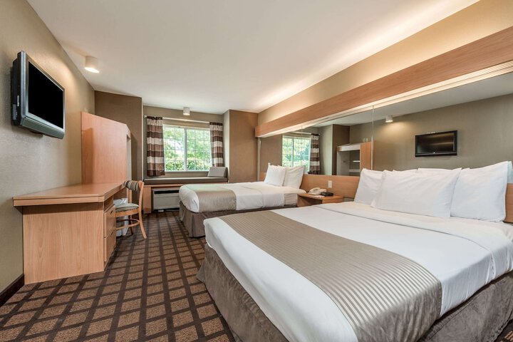 Room 8 of 15