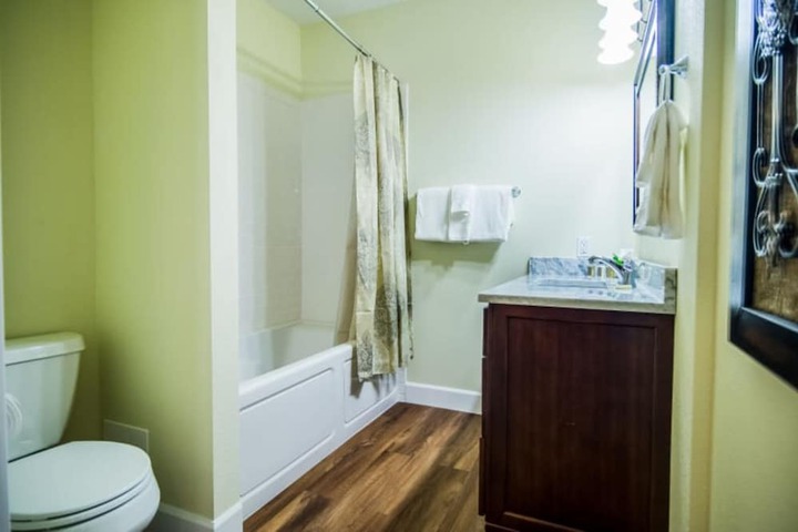 Room 32 of 144