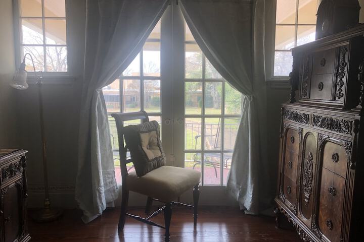 Room 11 of 24