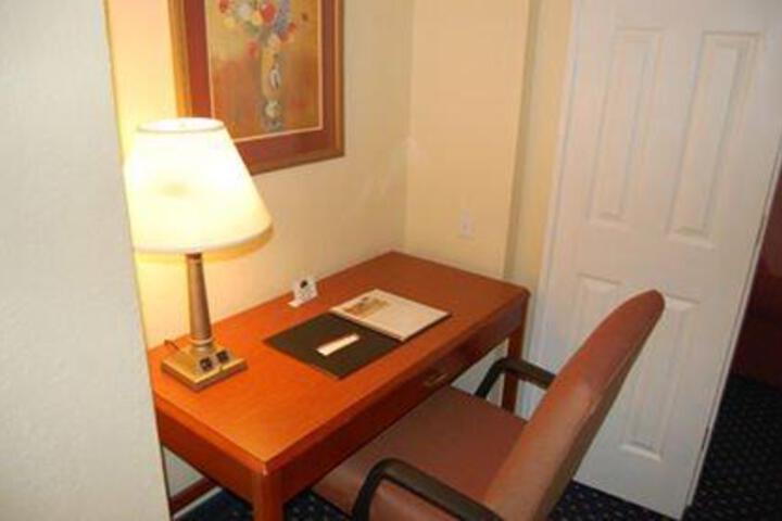 Gatehouse Suites
