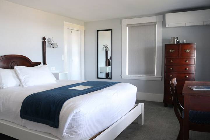 Emerson Inn