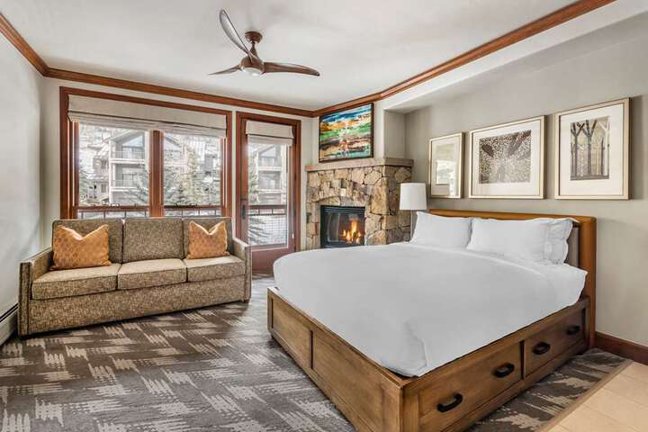 Room 104 of 168