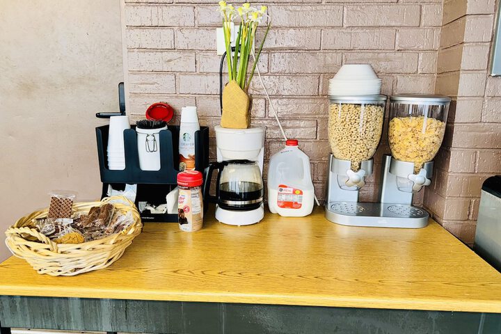 Breakfast/Coffee Service 12 of 13