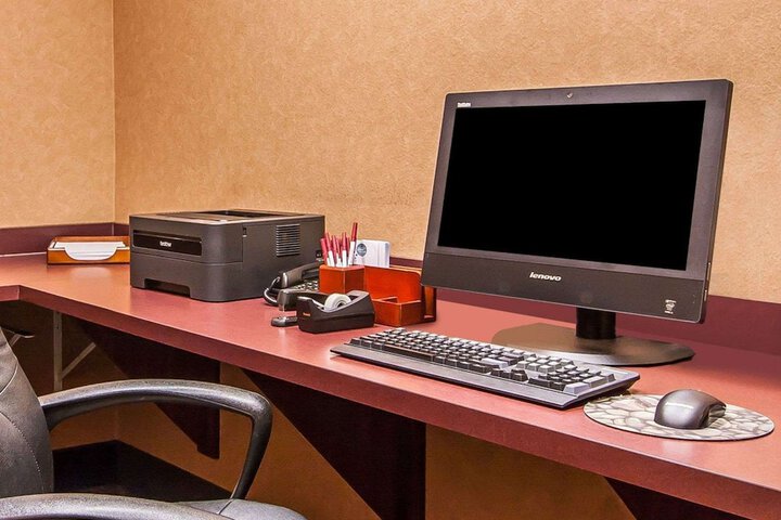 Business Center 44 of 45