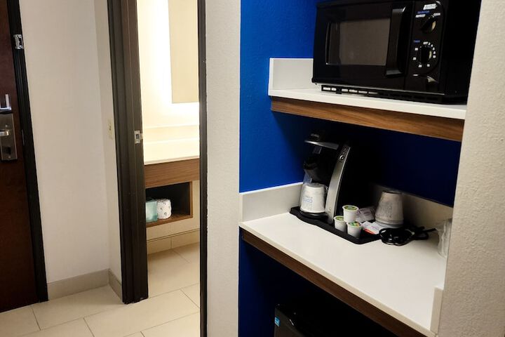 Room 12 of 42