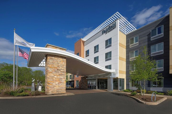 Fairfield Inn & Suites Springfield Northampton / Amherst