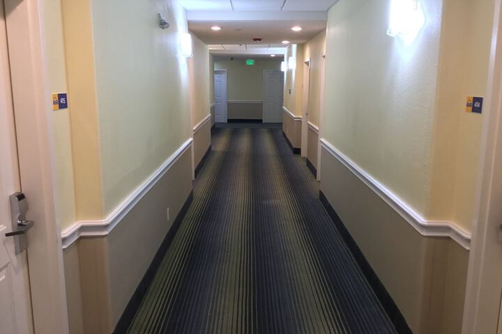 Days Inn & Suites by Wyndham Galveston West / Seawall