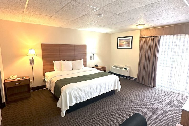 Room 40 of 163