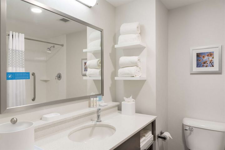 Room 14 of 28