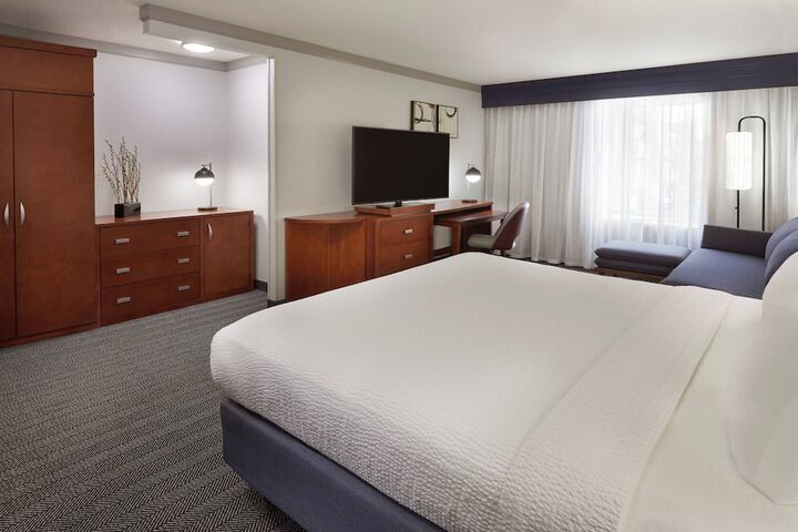 Room 34 of 51