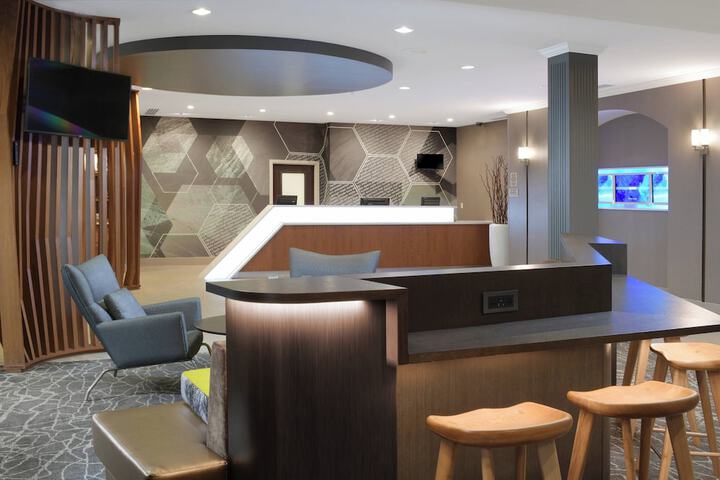 Hotel Interior 8 of 25