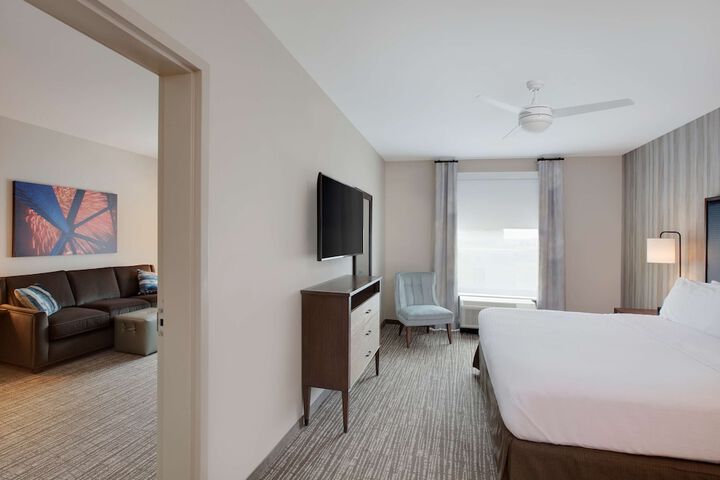 Room 12 of 36