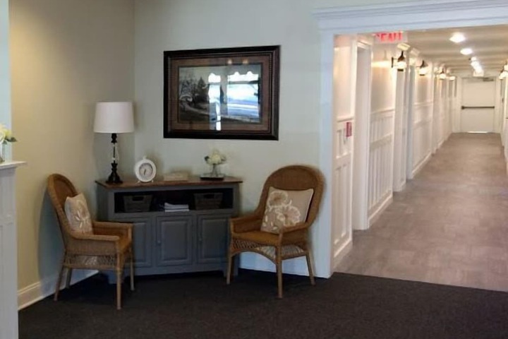 Harbor House Inn