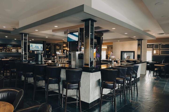 Super 8 by Wyndham Dawson Creek