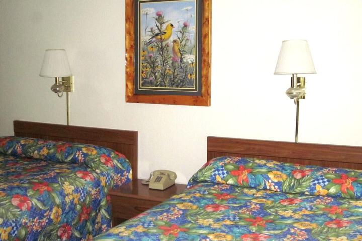 Room 13 of 27