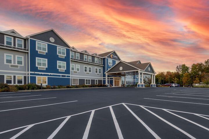 Hotel 4 of 50